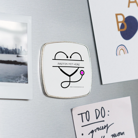 Viereckiger Kühlschrankmagnet "Ärztin mit Herz" - Best Buddie - Weiß