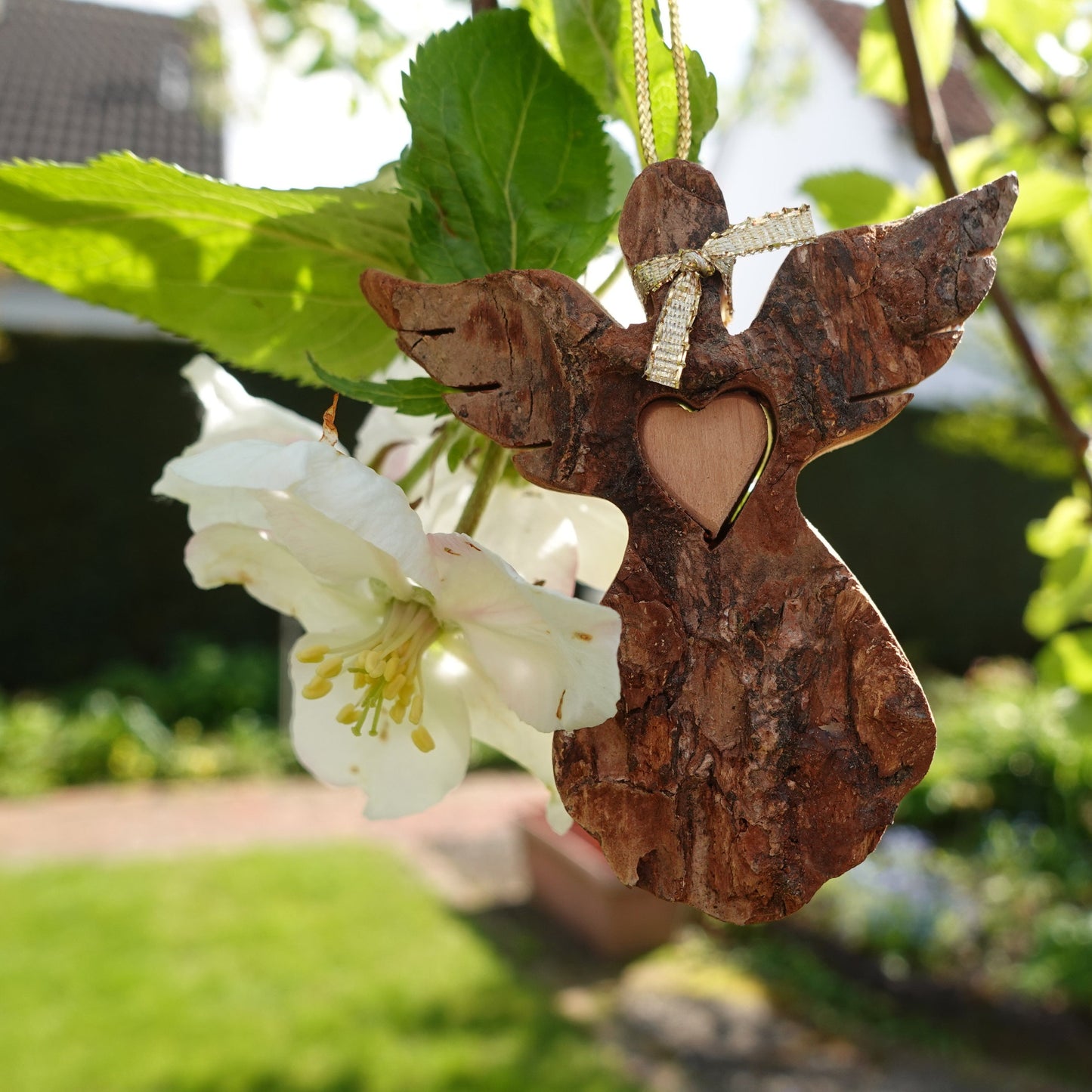 Thankgoods Rindenengel mit Herz als Anhänger