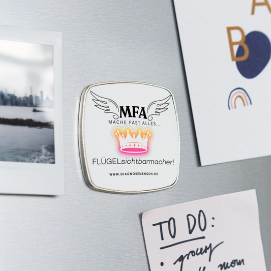 Viereckiger Kühlschrankmagnet "MFA CROWN" - Best Buddy - Weiß