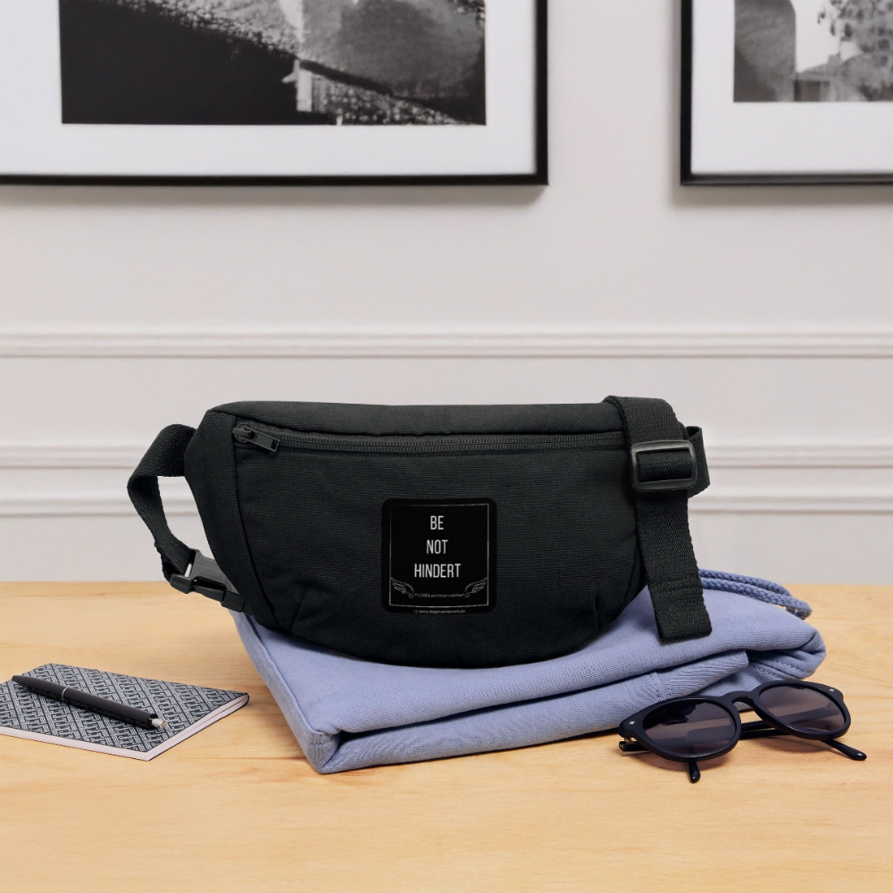 Recycelte Gürteltasche "BE NOT HINDERT" -FLÜGELsichtbarmacher - Schwarz